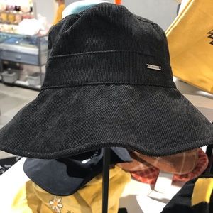 Short-Brimmed Corduroy Bucket Hat